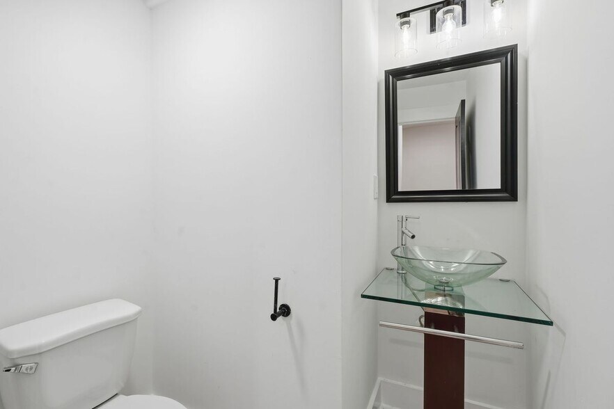 Building Photo - 167 Rockmart Dr SW