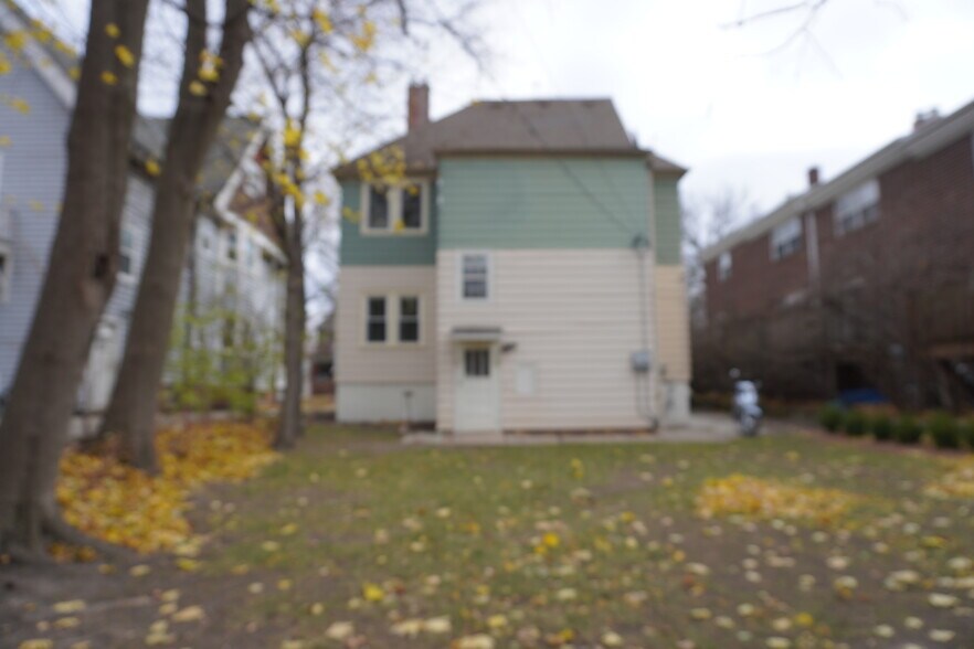 Back of the House - 2559 N Frederick Ave