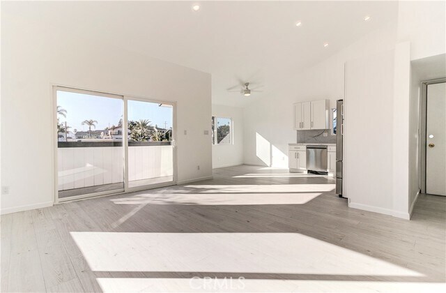 Building Photo - 231 W Escalones