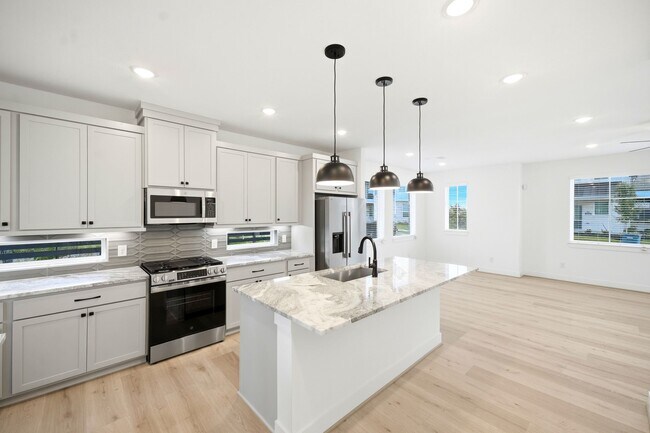 Building Photo - 21202 Creeping Bentgrass Dr