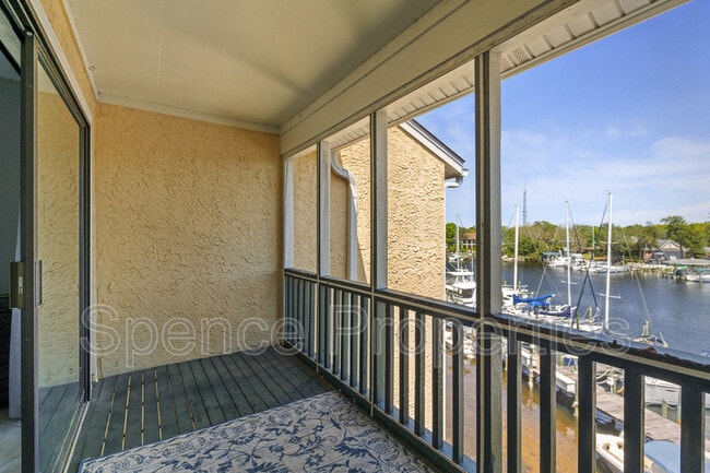 Building Photo - 300 Yacht Club Dr