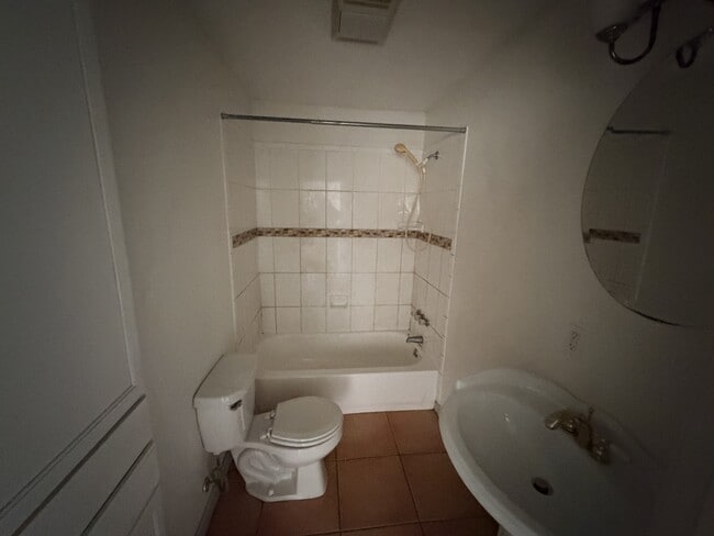 Building Photo - 2804 Abilene St