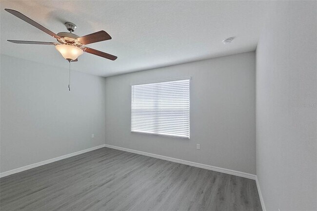 Building Photo - 8665 SW 44th Ct