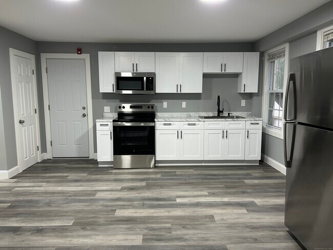 Building Photo - 92-98 Boswell Ave