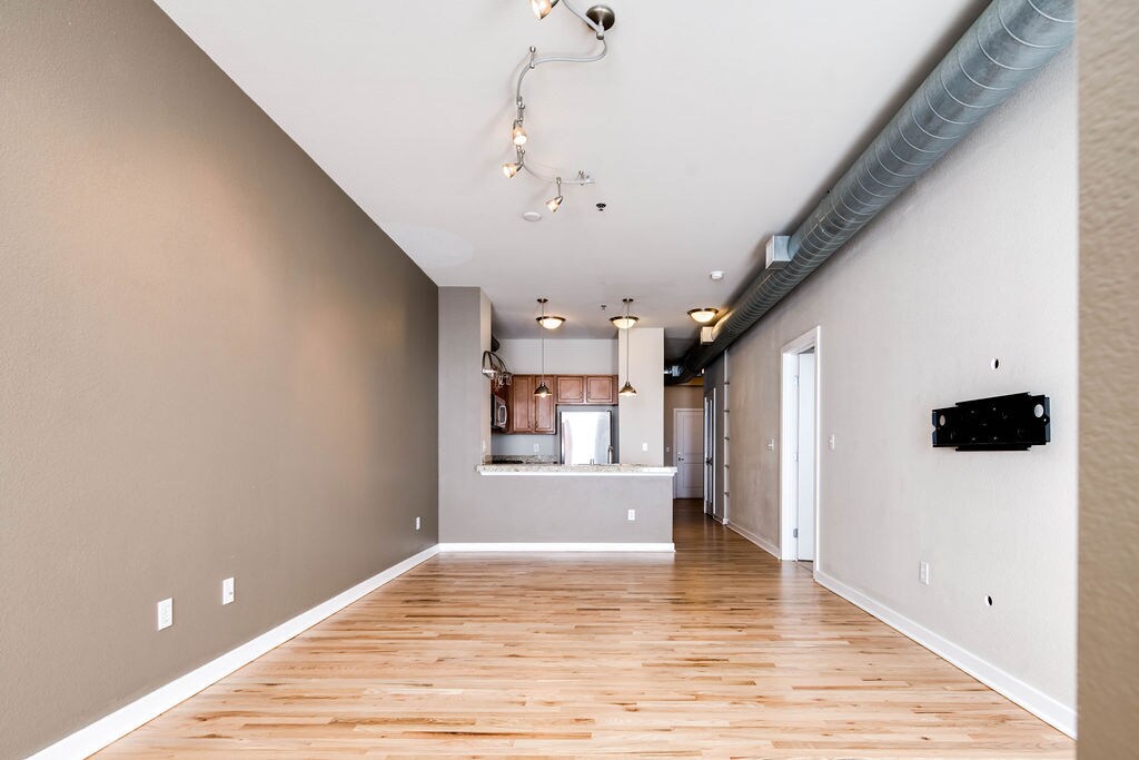 Building Photo - 1441 Central St