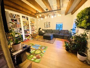 Building Photo - 99 Fulton St