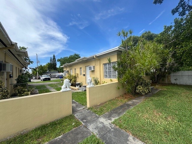 Building Photo - 1709 Moffett St