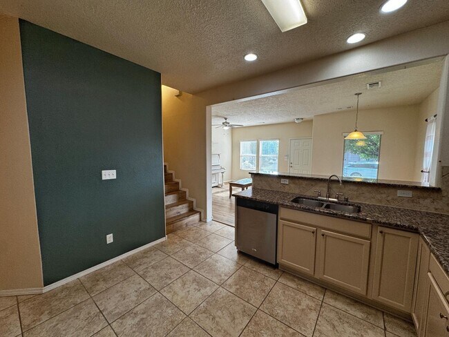 Building Photo - 11019 Marina Gate Trail NE