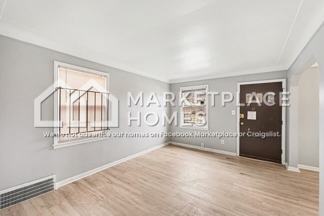 Building Photo - 9917 Sussex St