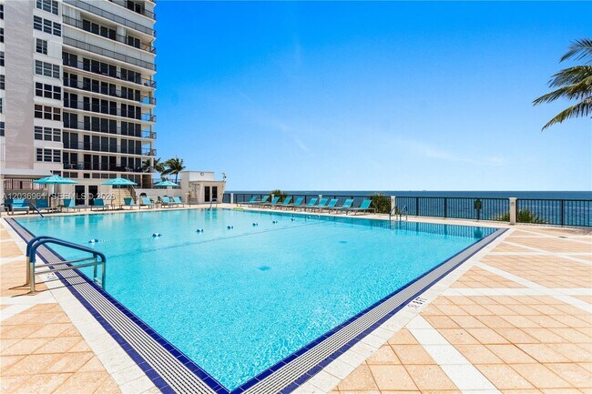 Building Photo - 4280 Galt Ocean Dr
