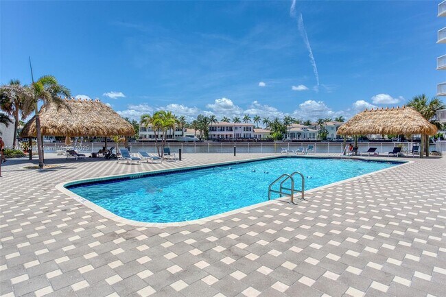 Building Photo - 1500 S Ocean Dr