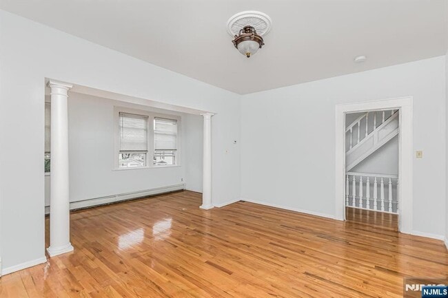 Building Photo - 57 Clinton Pl