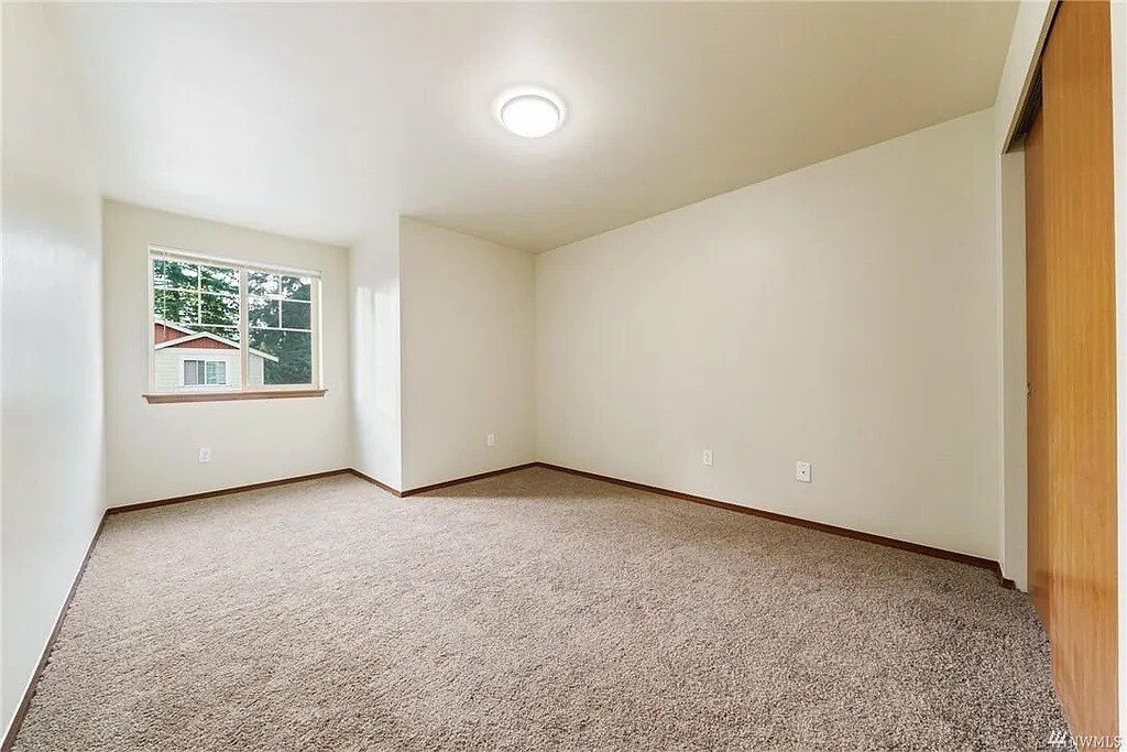 Building Photo - 11701 9th Avenue Ct E