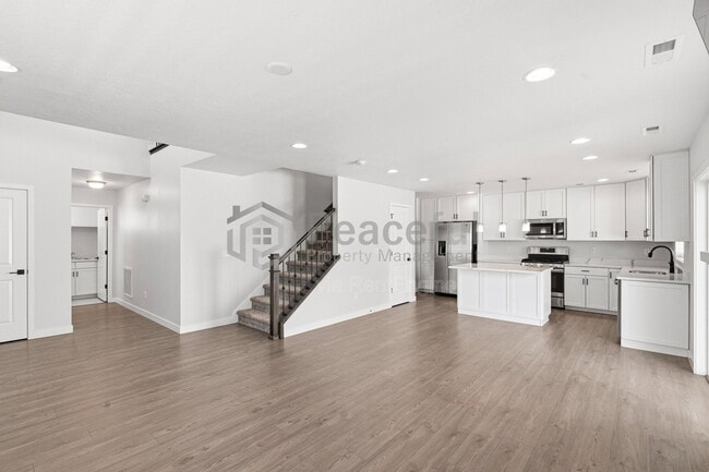 Building Photo - 2102 W 3250 S
