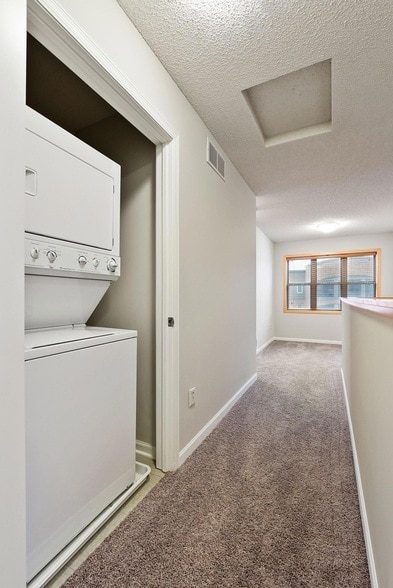 Building Photo - 737 Victoria Street S