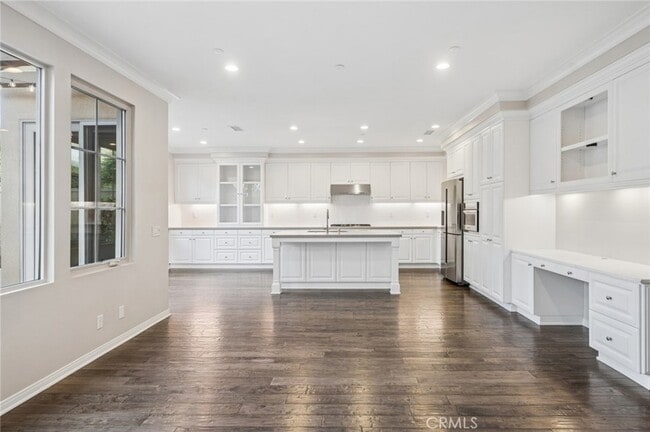 Building Photo - 102 Brindisi