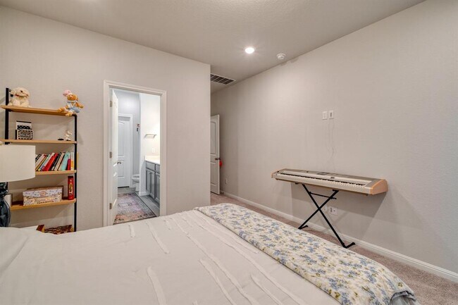 Building Photo - 19425 Forman Dr