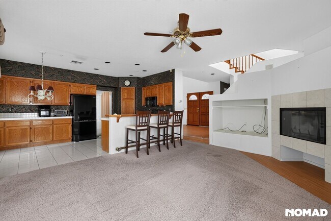 Building Photo - 13909 Marbella St