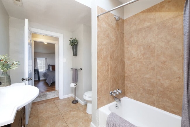 Building Photo - 367 S Rocky River Dr