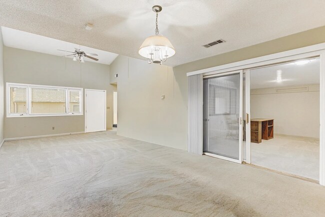 Building Photo - 5013 Scheibler Rd
