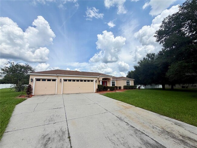 Building Photo - 10146 Bloomfield Hills Dr