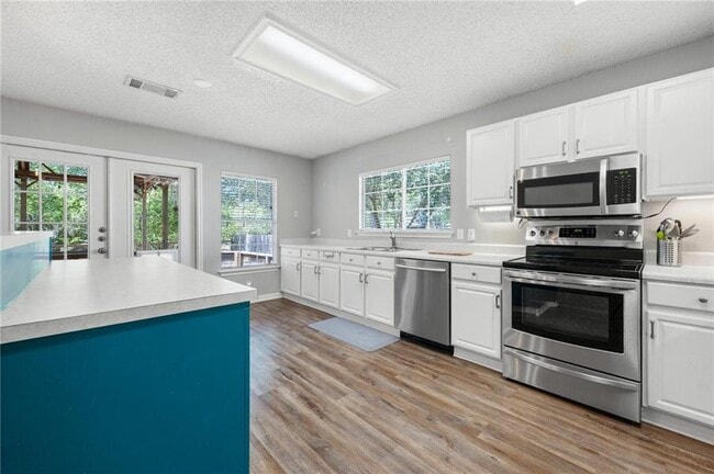 Building Photo - 7419 Pusch Ridge Loop