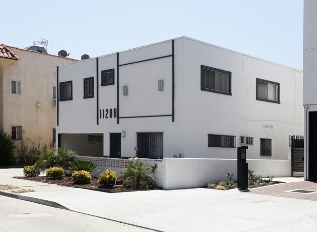 Building Photo - 11208 Morrison St