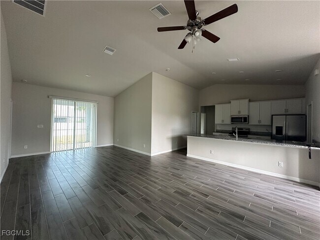 Building Photo - 1717 NW 6th Ave