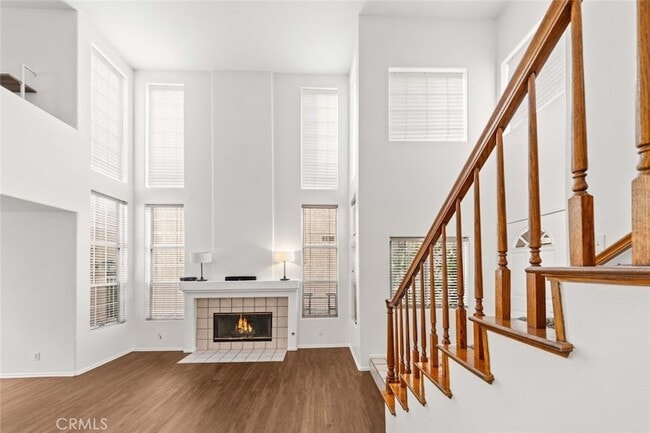 Building Photo - 7448 Bellingham Ave