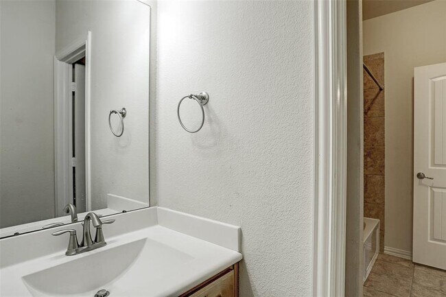 Building Photo - 24131 McKinzie Ridge Dr