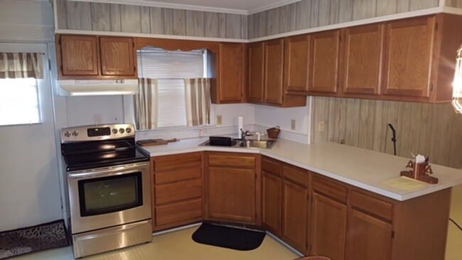 Building Photo - 2007 S Benbow Rd