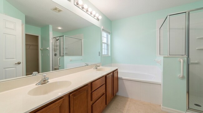 Building Photo - 515 South Valencia Cir SW