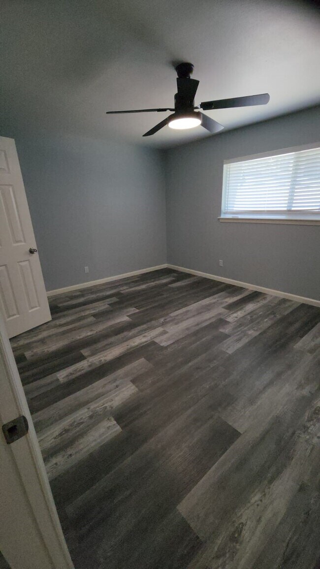 Building Photo - 2677 Gessner Rd