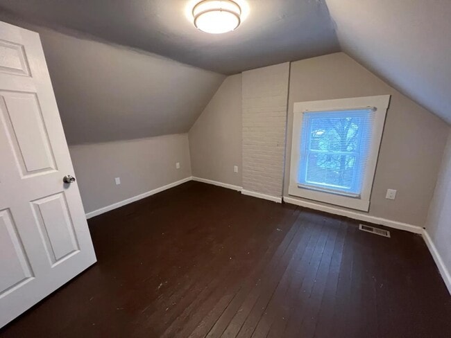 Building Photo - 1014 Parkson Pl