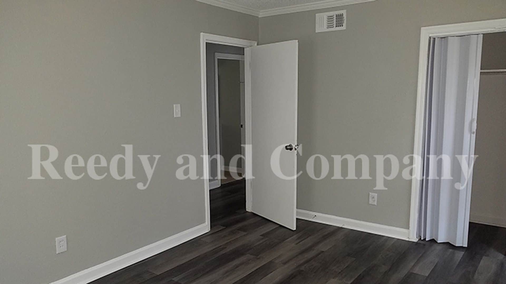 Building Photo - 893 Linwood Rd