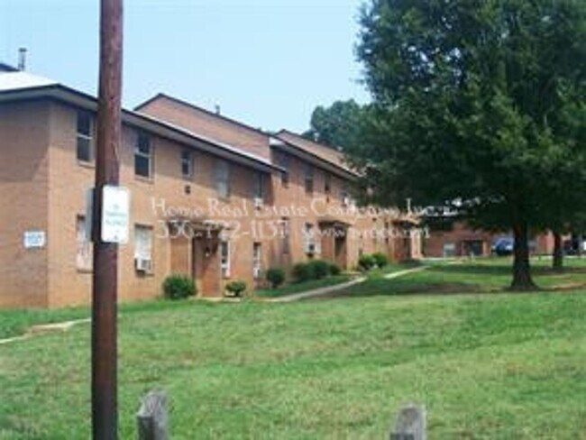 Primary Photo - 611 W Twenty-Third St