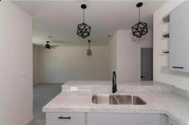 Building Photo - 7608 Rocio Dr