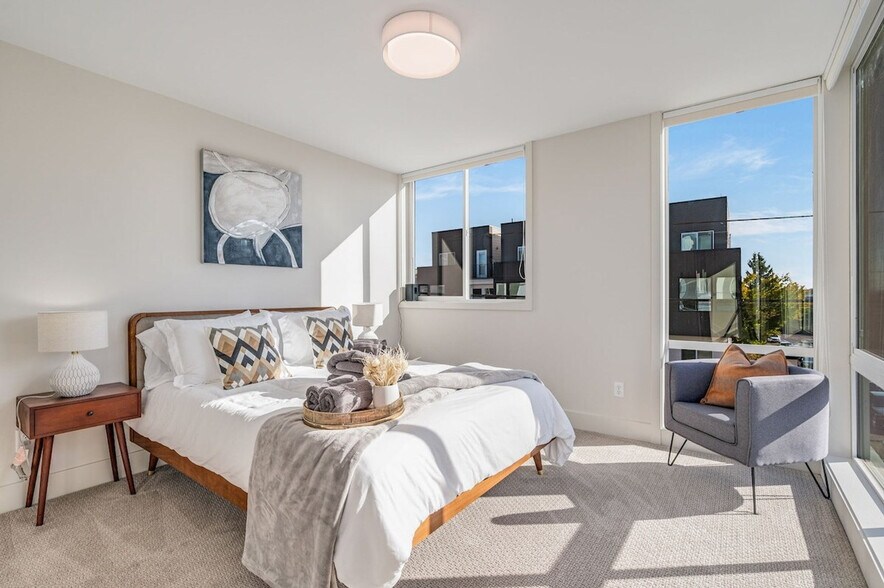 Building Photo - 4301 Dayton Ave N