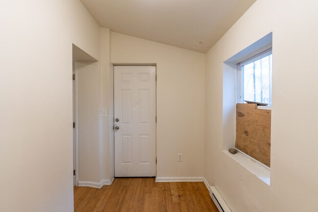 Building Photo - 2219 N 16th St