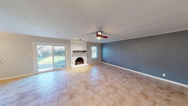 Building Photo - 10214 Missel Thrush Dr