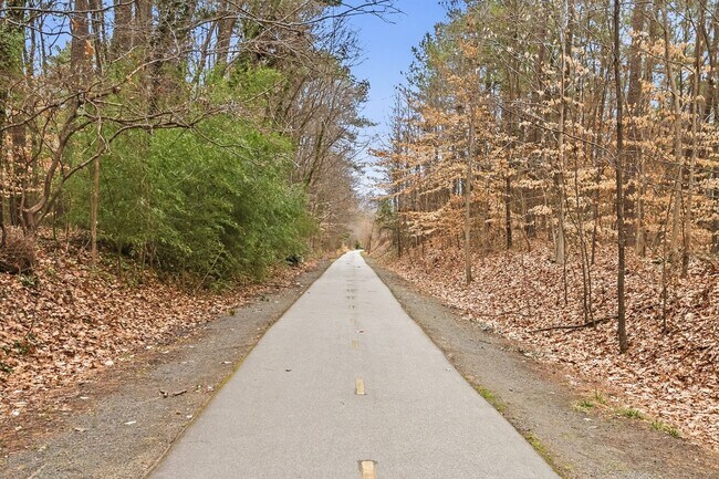 Building Photo - Available Now: Single Family Home Downtown Durham