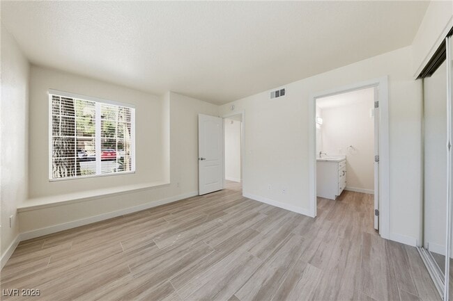 Building Photo - 9325 W Desert Inn Rd