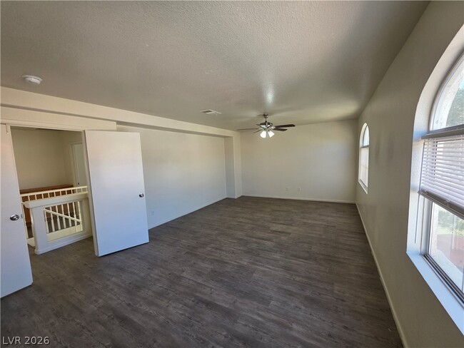 Building Photo - 8829 Cornwall Glen Ave