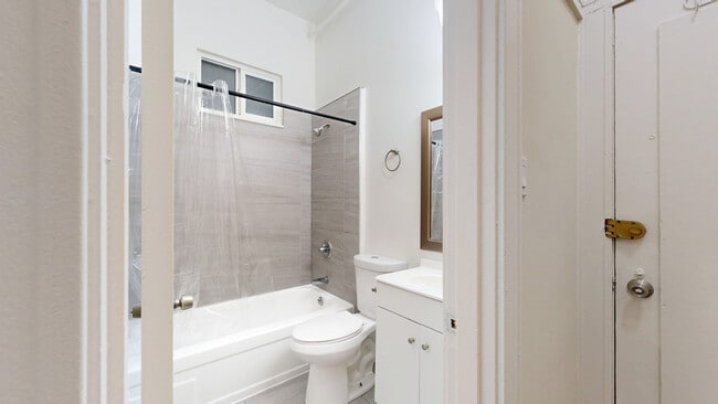 Building Photo - 420 Ellis St