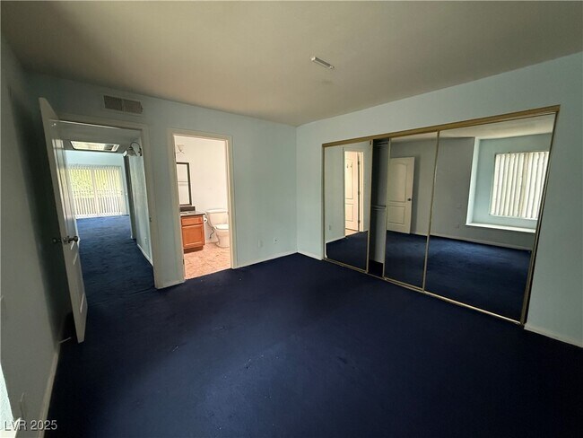 Building Photo - 3145 E Flamingo Rd
