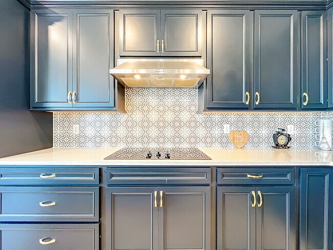 Building Photo - 1021 Savannah Palms Blvd