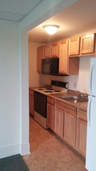 Building Photo - 14 Myrica Ave