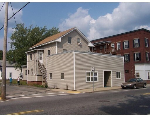 Building Photo - 208 Main St