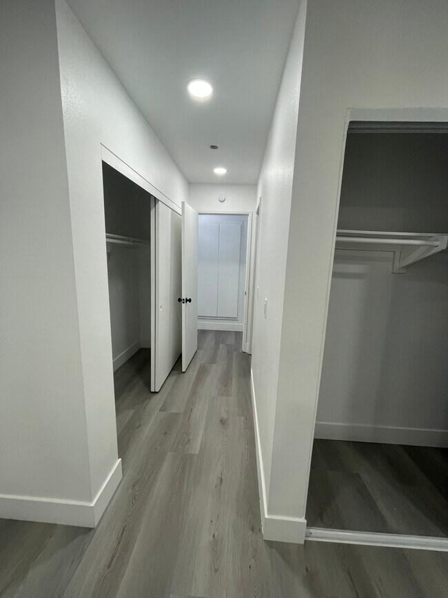 Building Photo - 15050 Sherman Way