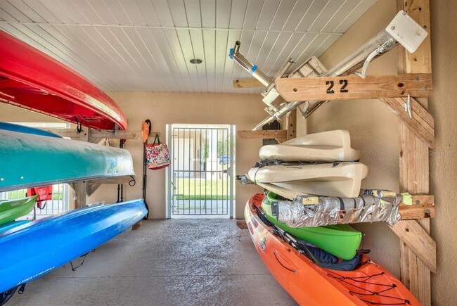 Building Photo - 7070 Key Haven Rd